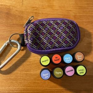 Essential oil keychain containing 8 oils